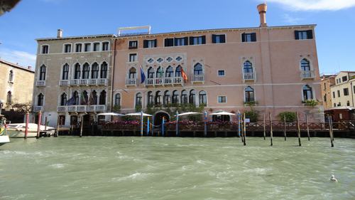 Venice Falling in Love 