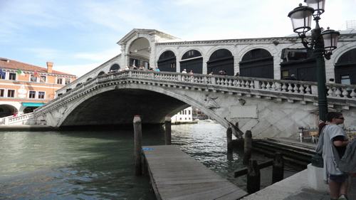 Rialto Bridge Venice travel two days