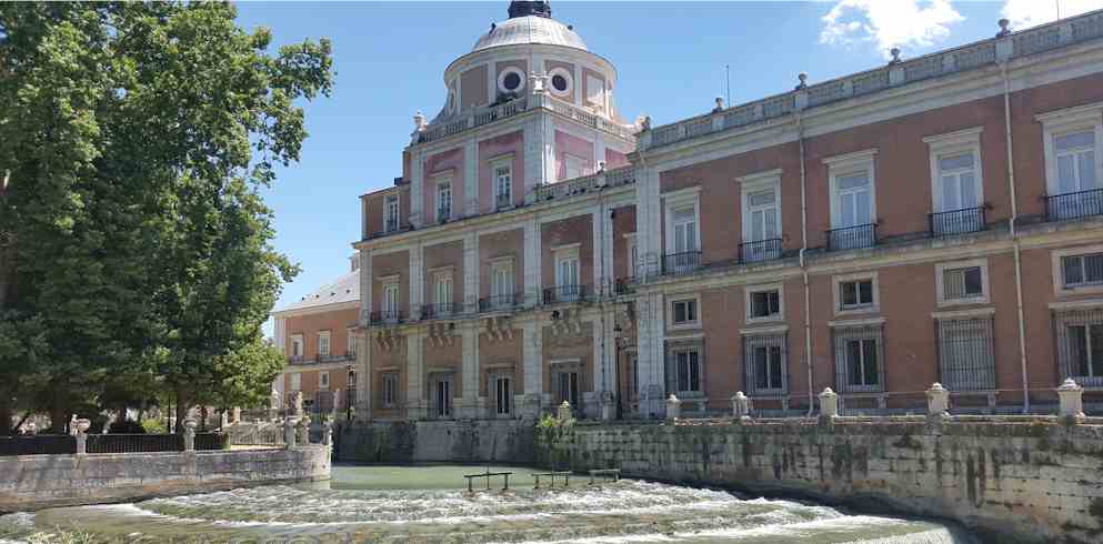 Royal Palae Of Aranjuez Rear -one day in madrid