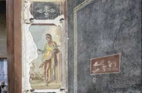 Walking Erotic Pompeii Vettii House- Italy