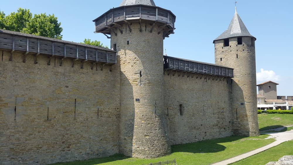 Defensive pit Towers and battlements for archers in the county castle.