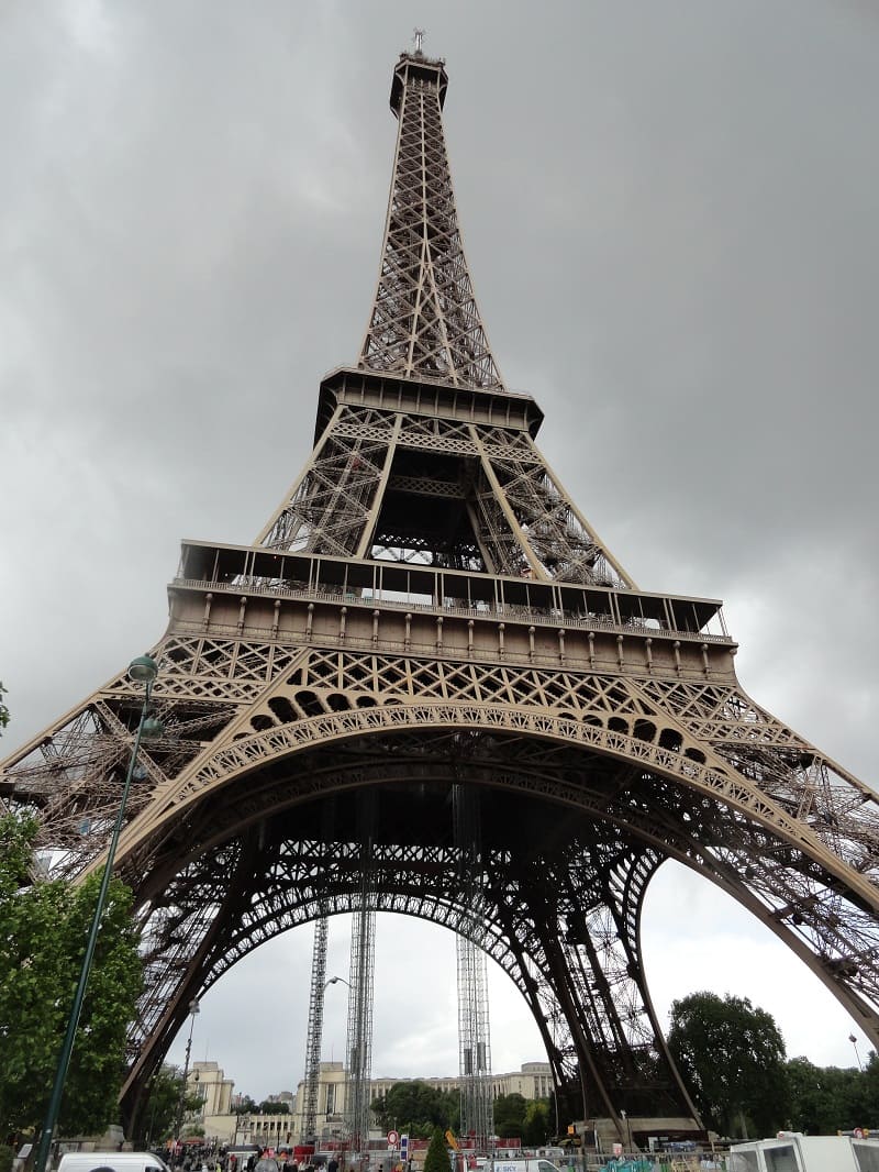 #Eiffel Tower - Paris France -Travel Guide 2020 - Travel Guide 2020. -#Paris Travel Guide 2020 : First Day Paris Travel Guide 2020: Walk in three days and get to know the main sites, included and some recommendations do not waste a minute of time #France #travel #trip