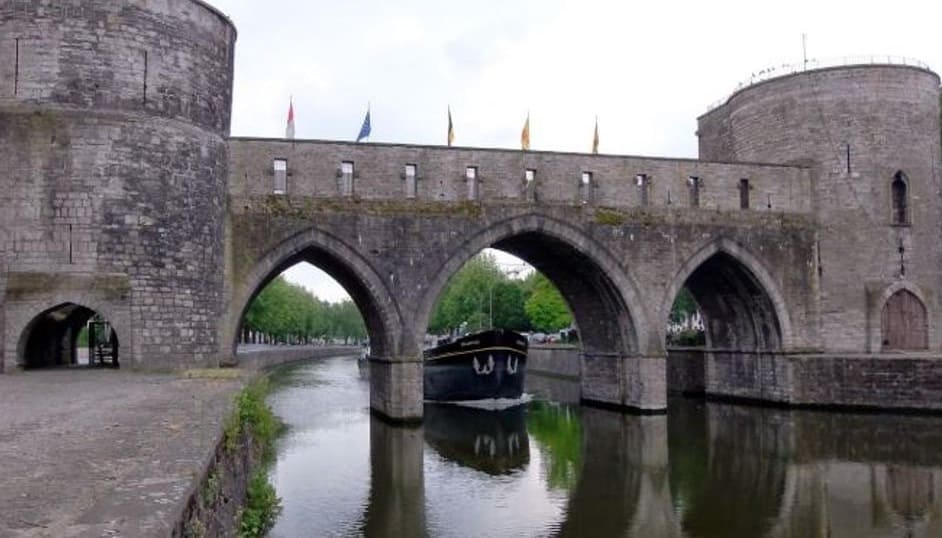 Medieval bridge shot down in Tournai - Belgium