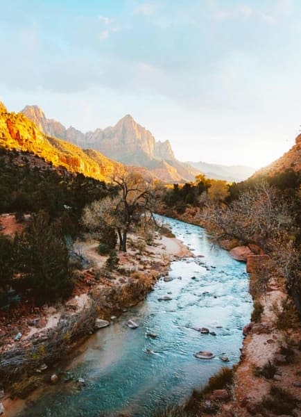 Zion National Park - USA Visiting #Zion #National_Park is one of the best experiences when traveling on the west coast. Park admission is $ 35 per car and is valid for one week. We can also make use of our Annual Pass. It is a pass valid for 12 months with which we can enter all the National Parks of the #USA #Hiking #outdoor