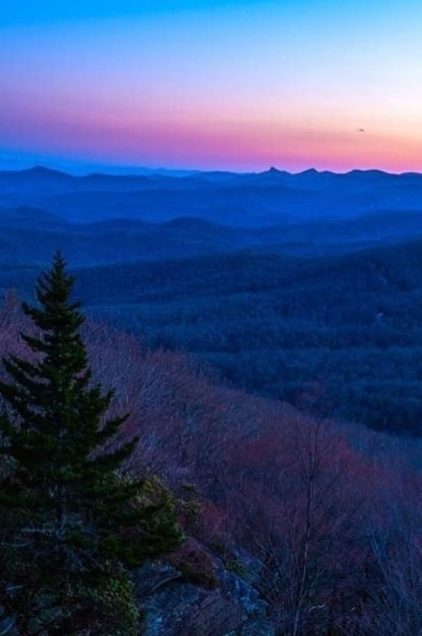 Blue ridge parkway map: Traversing the Appalachians We travel one of the most beautiful roads in the United States. A road to enjoy with tranquility while admiring the landscapes that it offers us. We are going to travel the Blue Ridge Parkway,