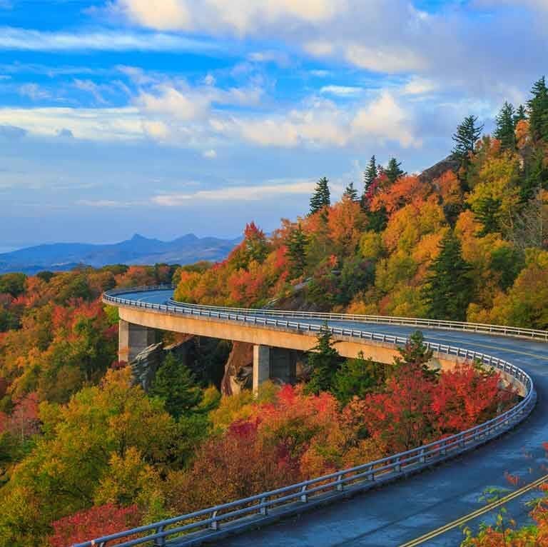 Road Trips Across USA Road Trips across the United States: The adventure of traveling the routes of the United States is incomparable. Management integrates one into the landscape and forces one to become familiar with the place like a local. Nothing beats the road trip.