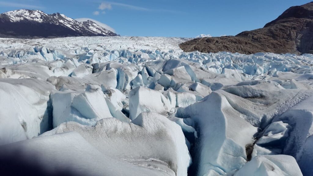 Hiking on Glacier Viedma -Hiking on Glacier Viedma The Viedma Glacier is a glacier located in Los Glaciares National Park, in the province of Santa Cruz – Argentina. It is the largest glacier in Argentina. In this post we tell you what you need to know to be able to do the #Trekking in the #Viedma Glacier, Santa Cruz #outdoor #hiking #Vacations #photo