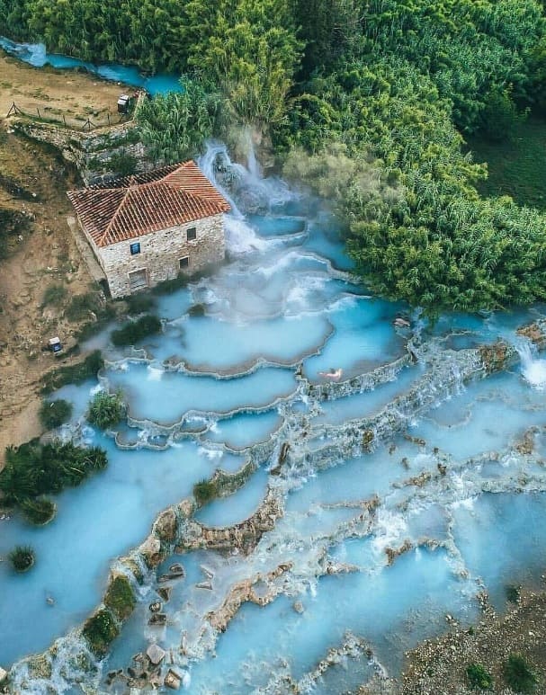Saturnia Thermal Bath The Baths of Saturnia are one of the most beautiful in Tuscany. These Thermal Baths are among the best known thermal baths in Tuscany, together with the Bagni San Filippo (south of the Orcia Valley), the Montecatini Thermal baths