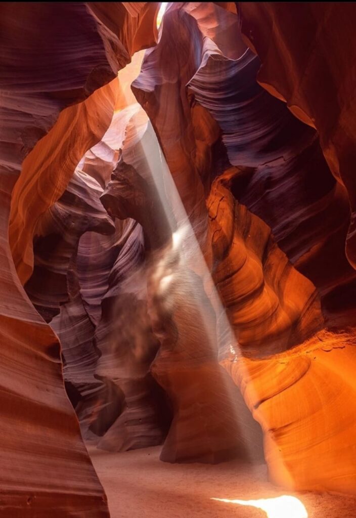 Lower Antelope Canyon In Lower there are no light effects in the Upper, but its walls and undulations are just as spectacular