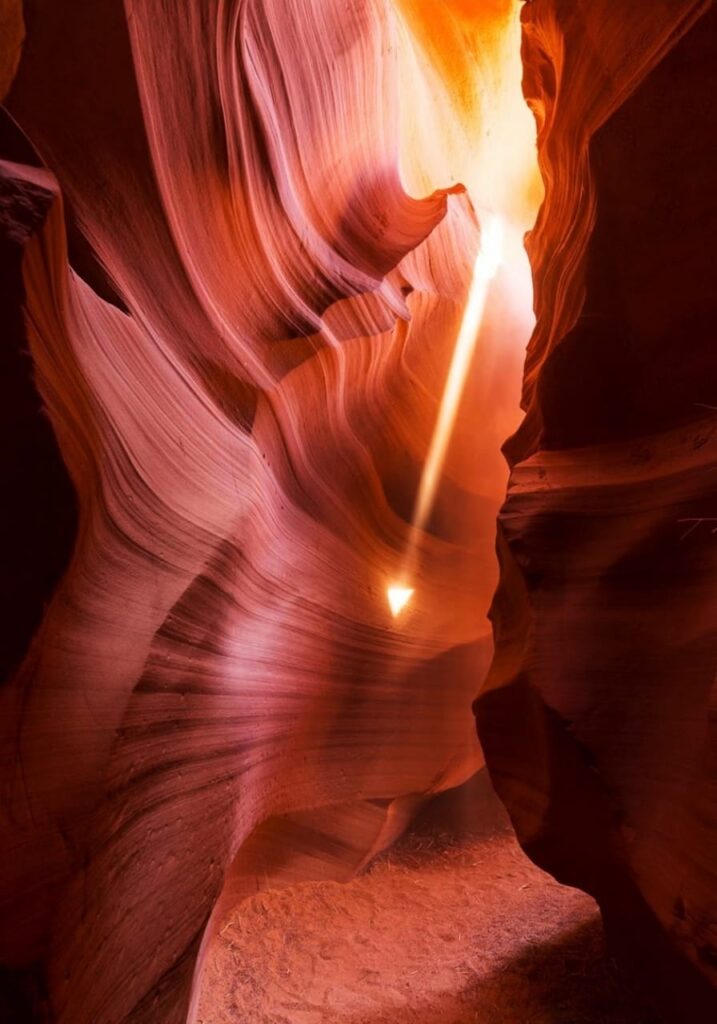 Lower Antelope Canyon In Lower there are no light effects in the Upper, but its walls and undulations are just as spectacular