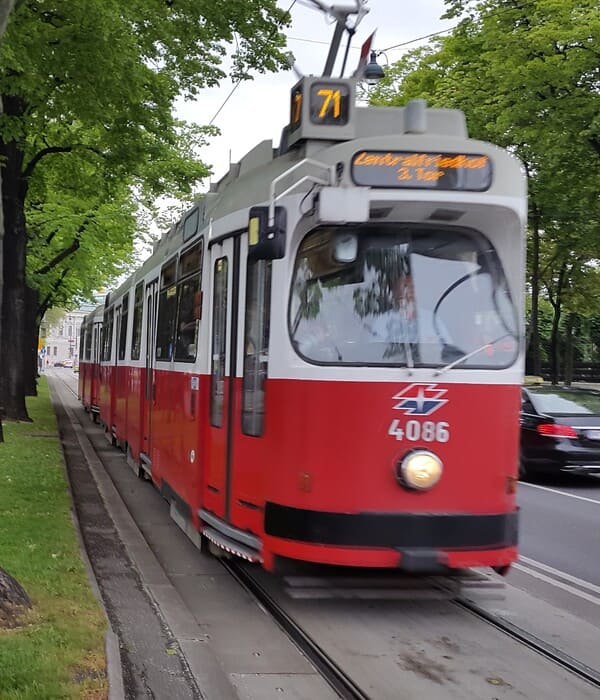 Vienna Tram - Public Transport in Vienna 2021