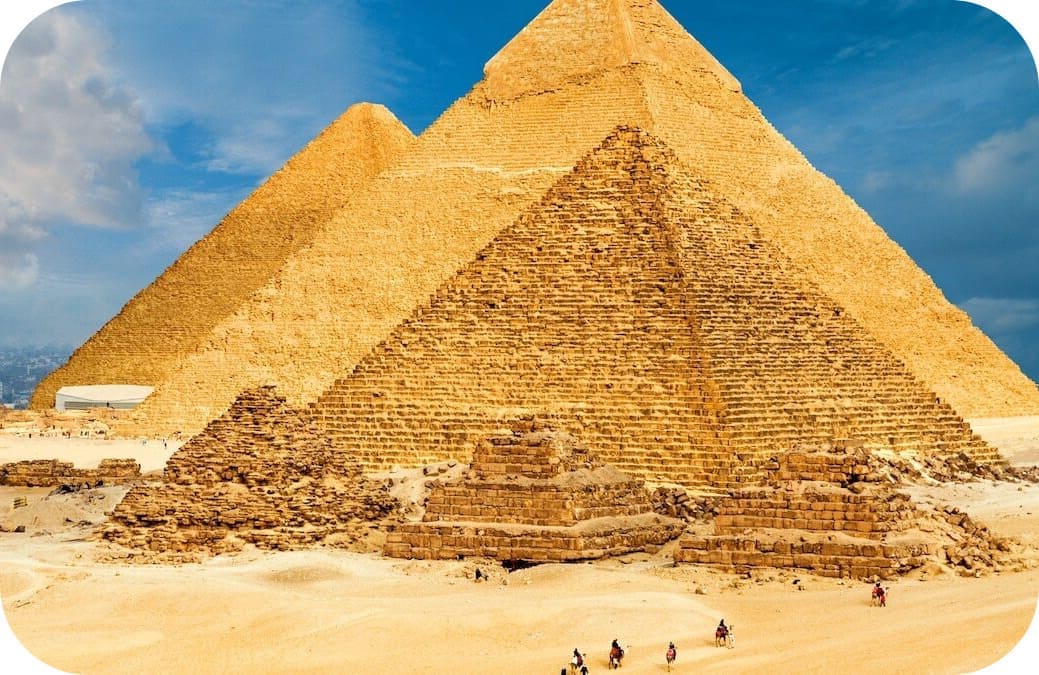 History of Tourism in Ancient Greece - The great Pyramid of Giza