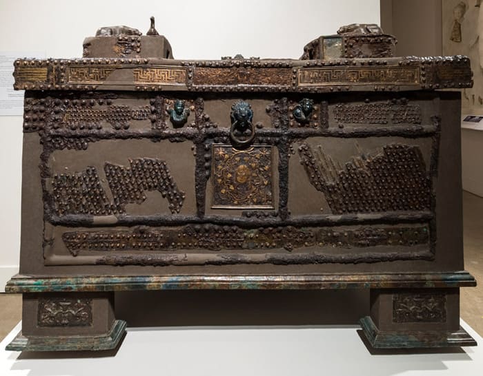 strongbox or Trunk found in The ancient Roman of Oplontis - History of Trunks