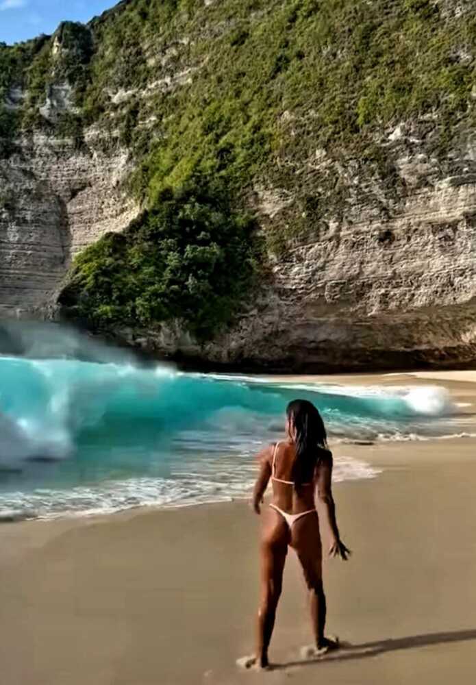 Hawaii - Families nude beach