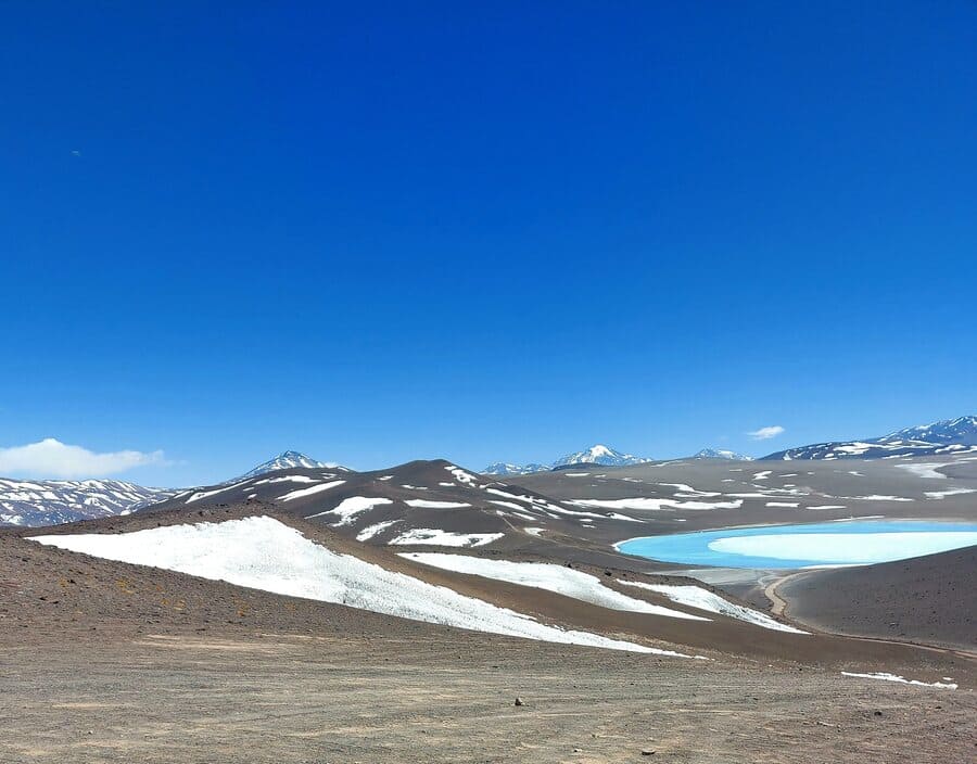 Extreme Hiking - Andes Mountains 