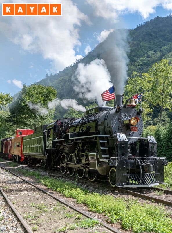 Great Smoky Mountain Railroad: Steam Engine
